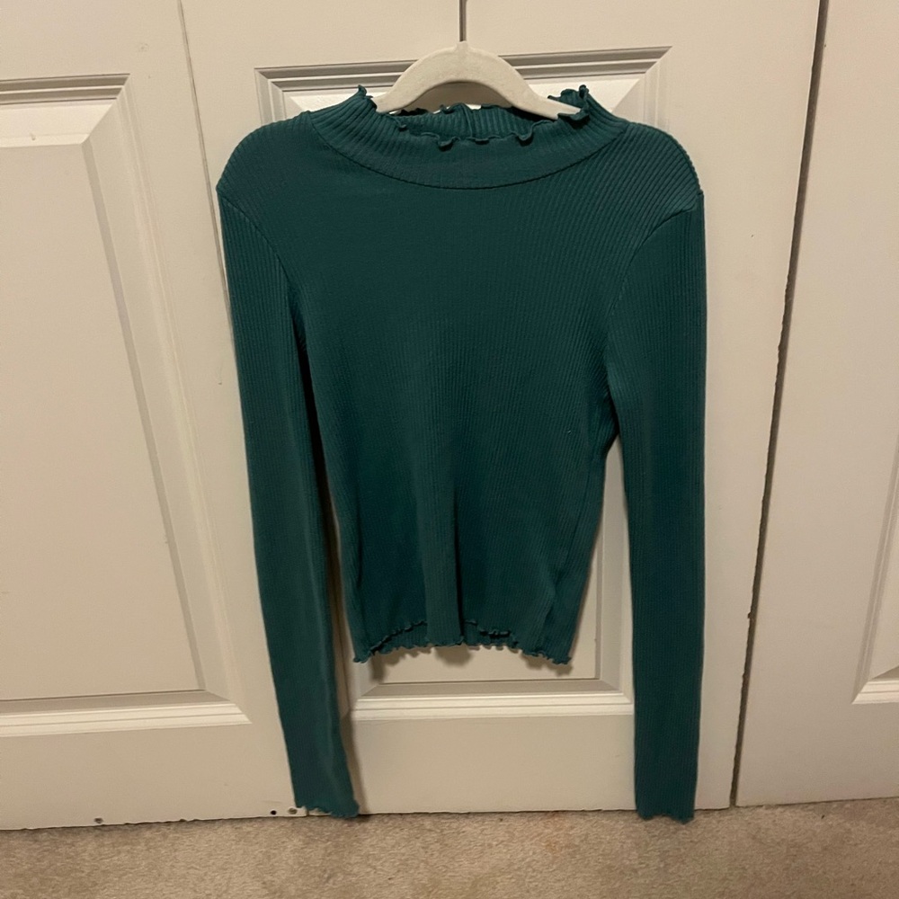 American Eagle Outfitters Green Ruffled Fitted Blouse